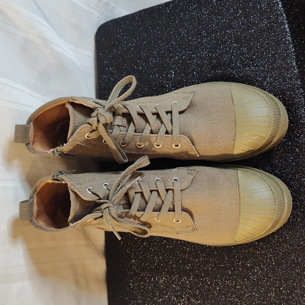 Universal Thread Sneakers - image 1